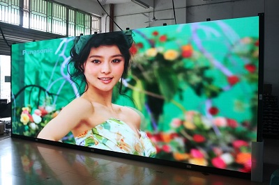 High-definition LED display wall